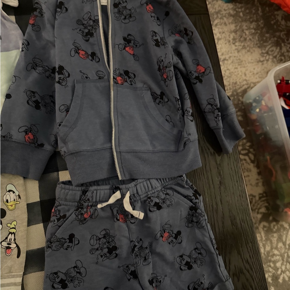 Mickey Mouse boys lot of 4 24 months and 2T outfits like new condition. - Picture 8 of 9
